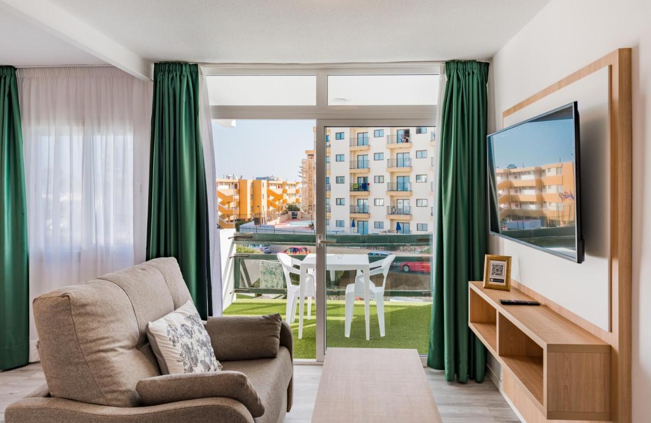 Studio Apartment with Balcony,1154653806:JPEG